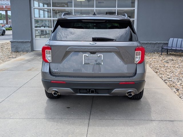 Certified 2023 Ford Explorer XLT w/ Equipment Group 202A RWD image 5