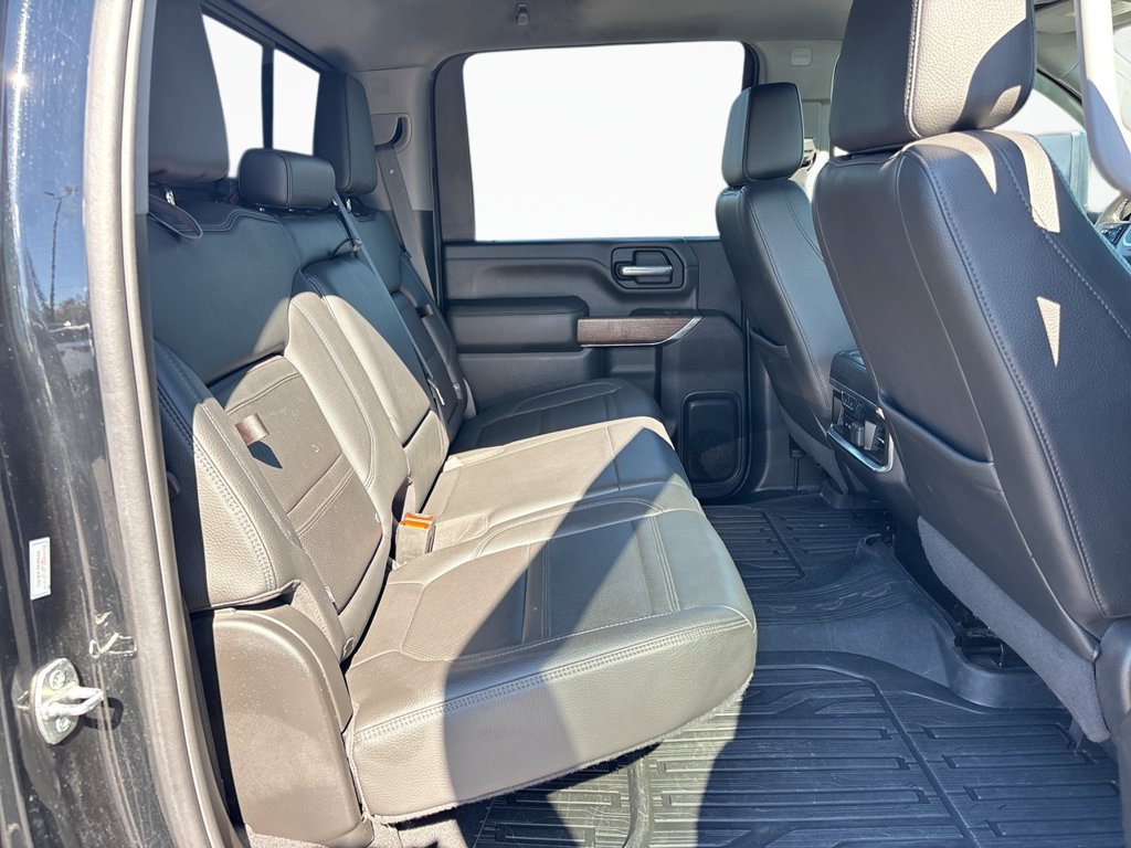 Used 2023 GMC Sierra 3500 Denali w/ Denali Ultimate Package AWD/4WD image 17
