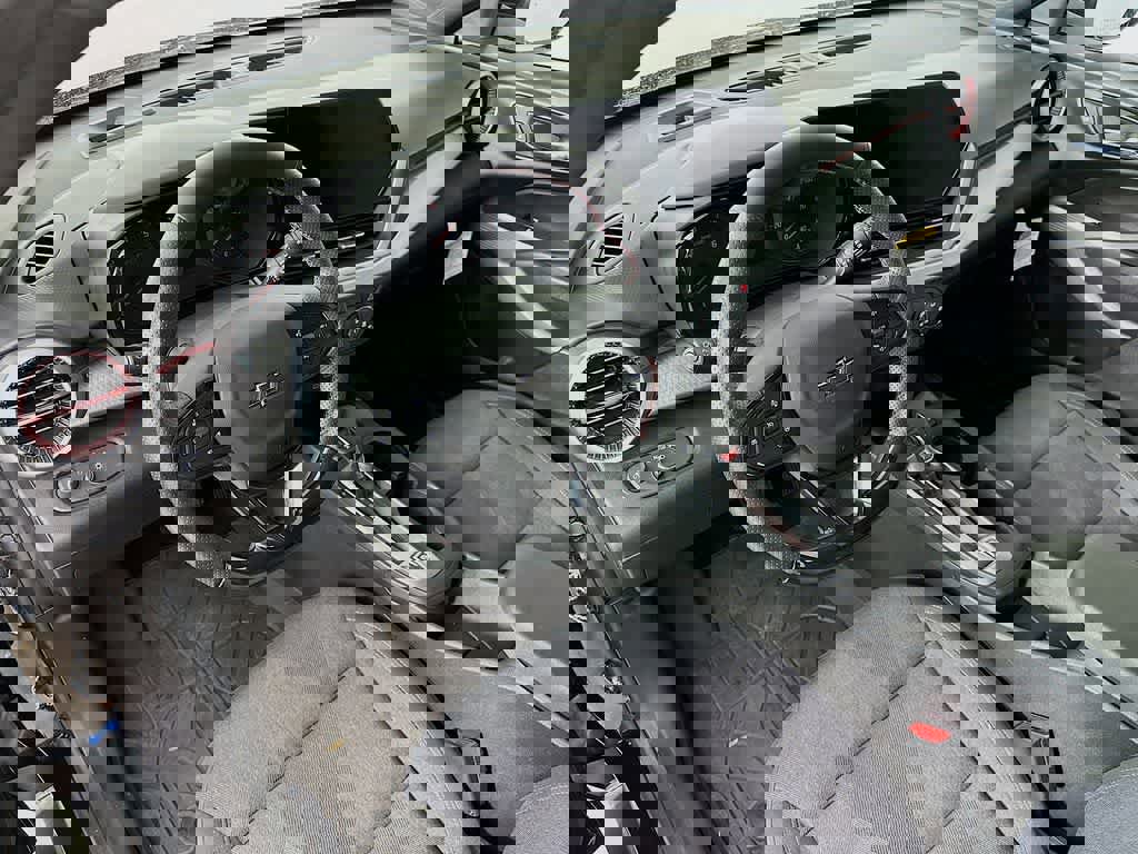 Used 2024 Chevrolet Trax RS image 9