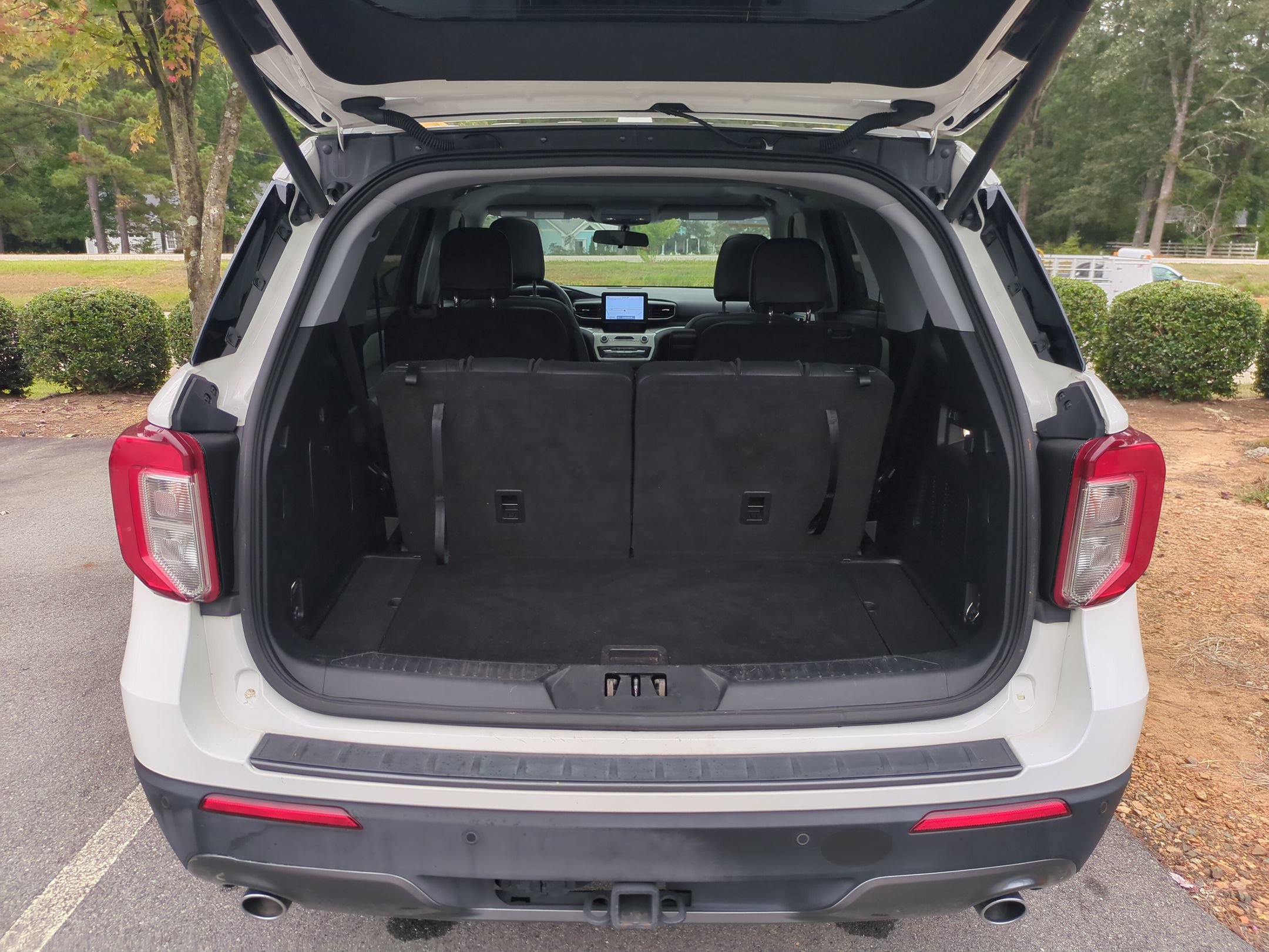Certified 2022 Ford Explorer XLT RWD image 32