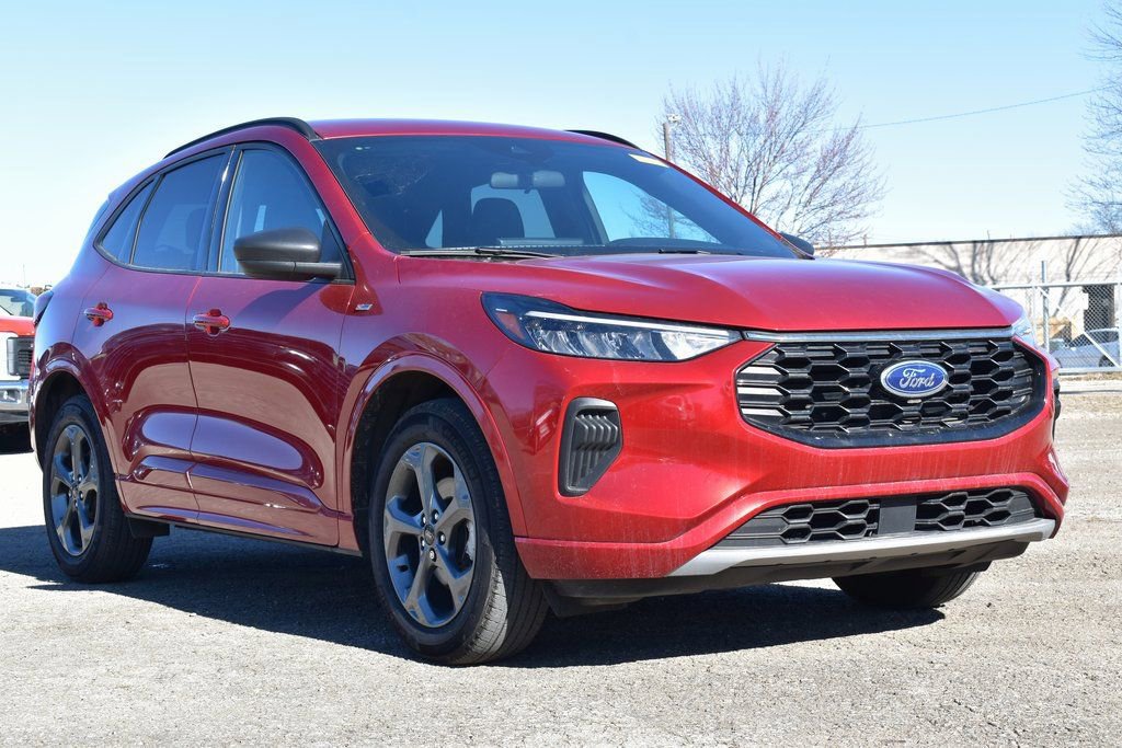 Certified 2023 Ford Escape ST-Line w/ Tech Pack #1 image 3
