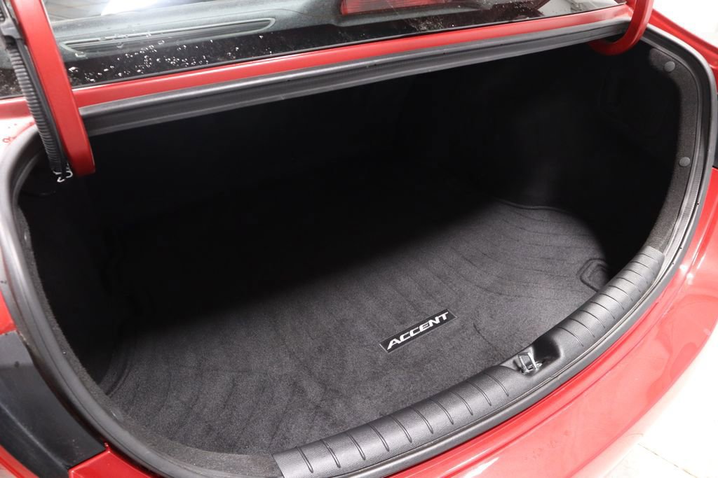 Used 2020 Hyundai Accent SEL image 17