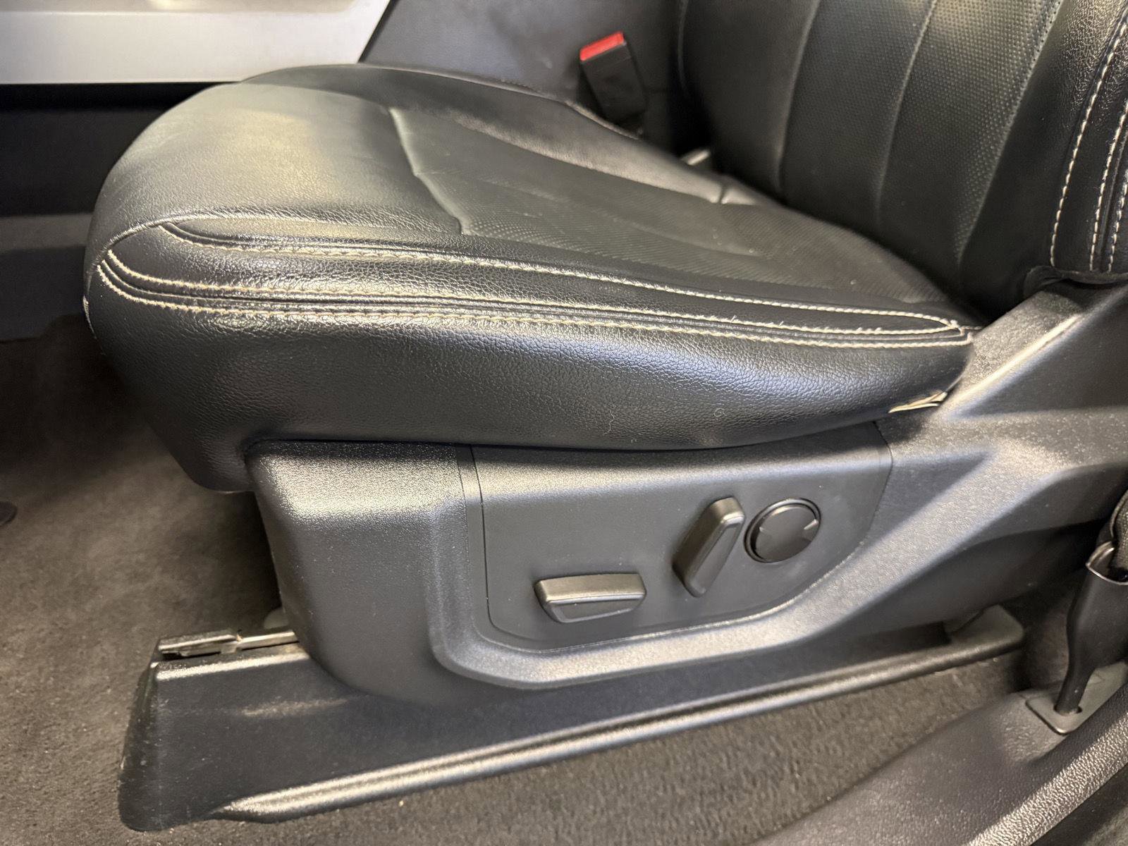 Certified 2022 Ford F450 Lariat w/ Lariat Ultimate Package image 21