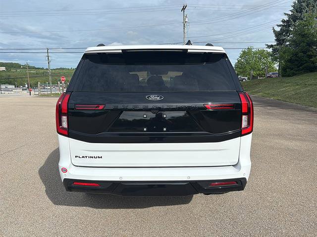 Certified 2025 Ford Expedition Platinum w/ Stealth Appearance Package AWD/4WD image 3