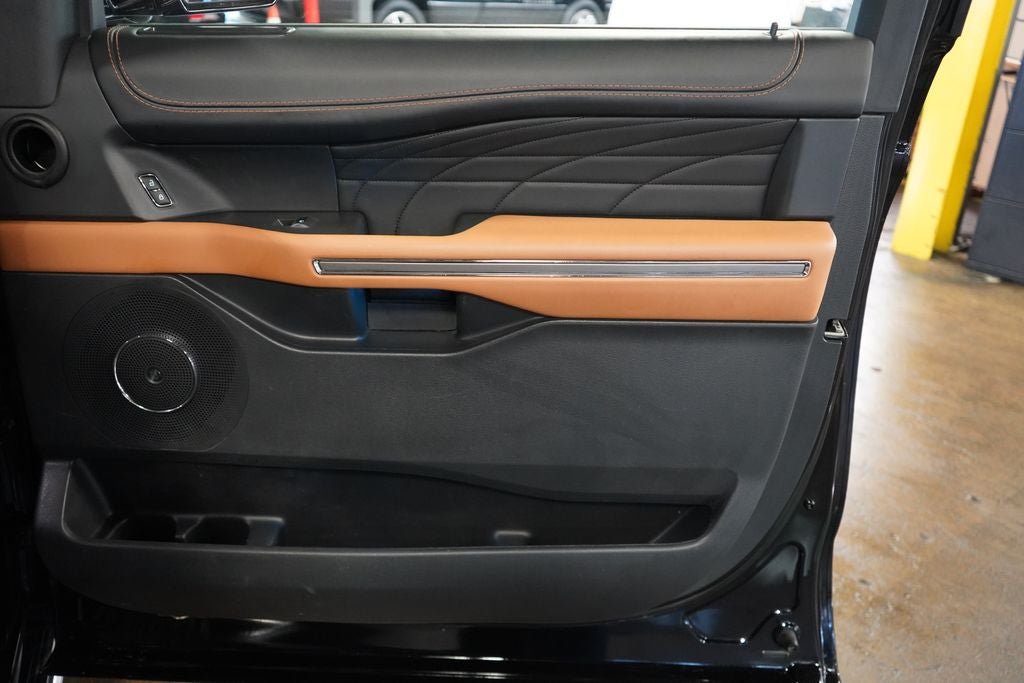 Certified 2023 Ford Expedition Platinum AWD/4WD image 30