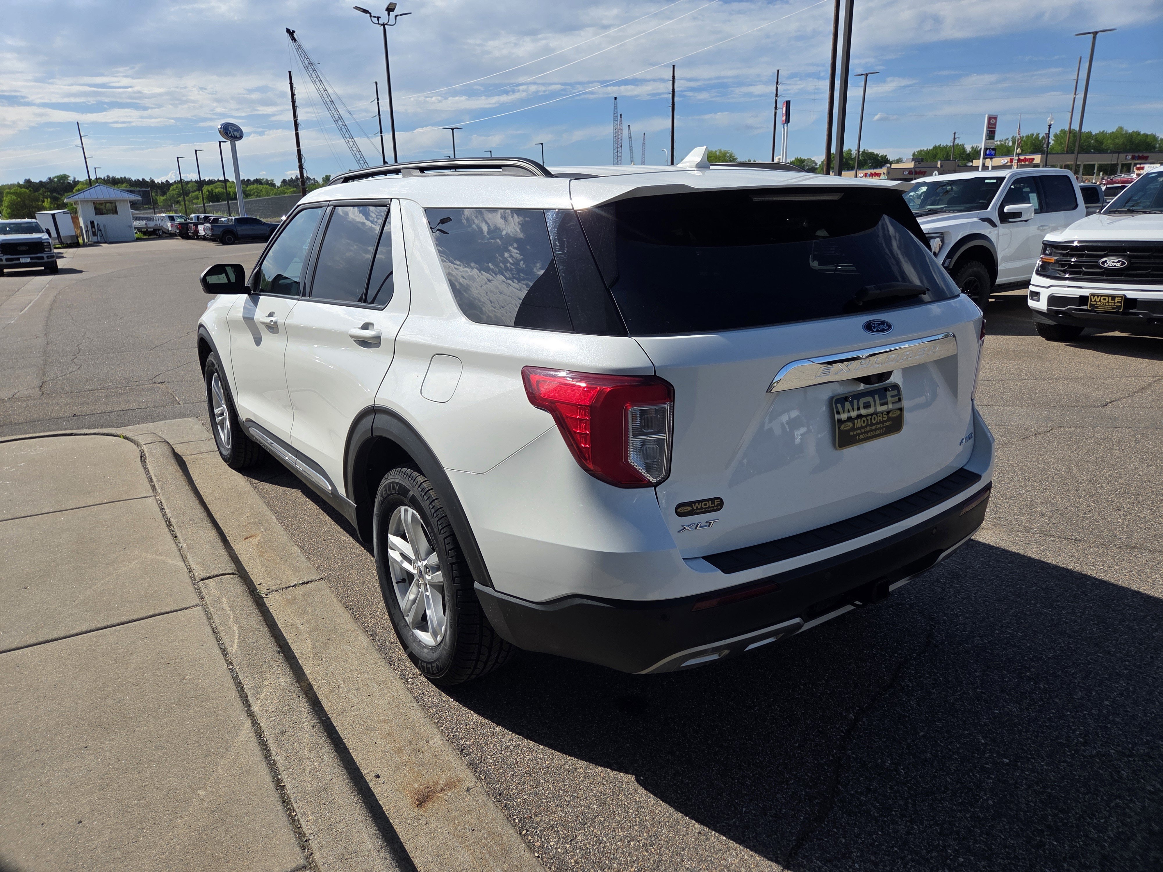 Certified 2023 Ford Explorer XLT w/ Equipment Group 202A AWD/4WD image 18