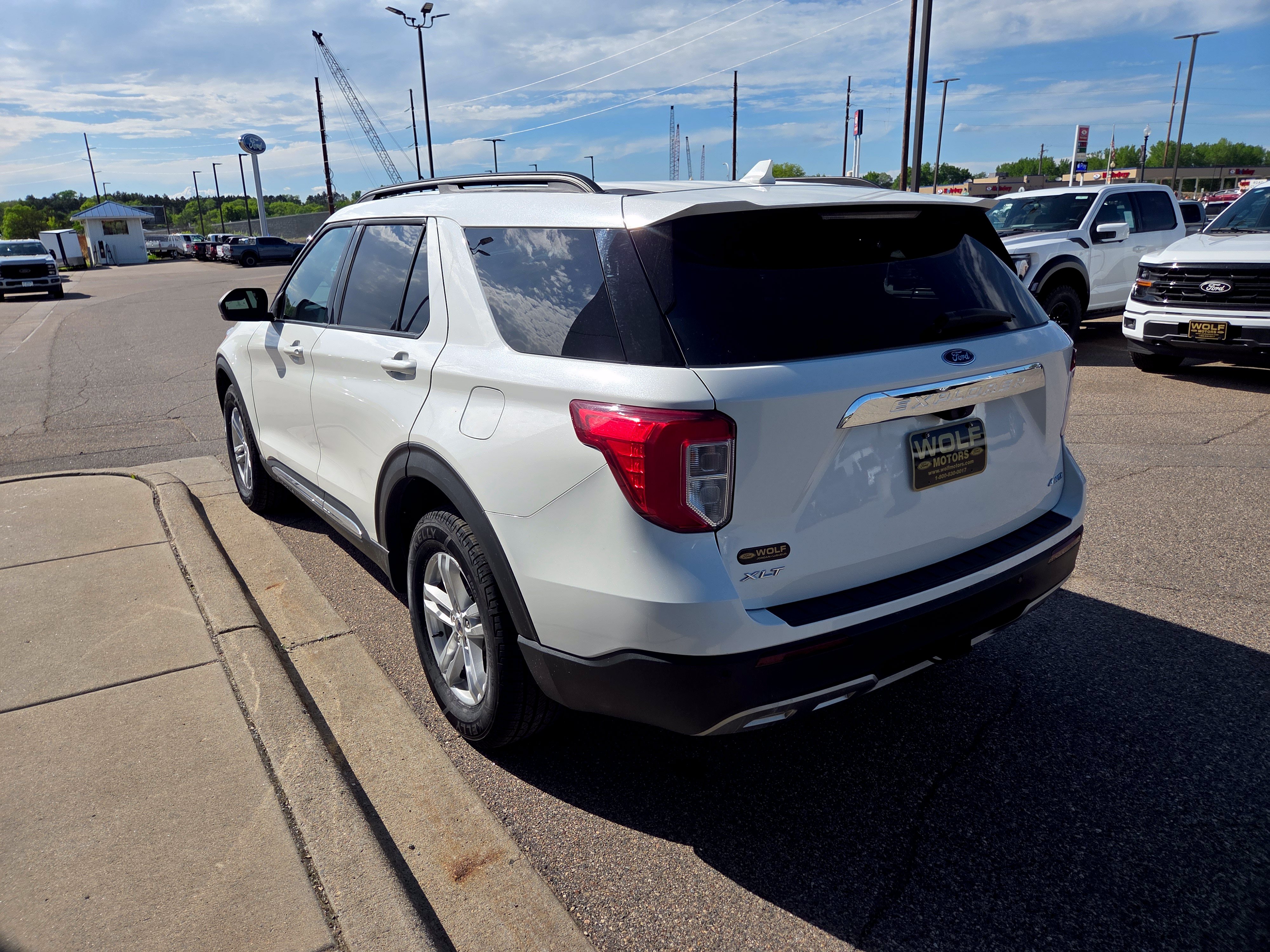 Certified 2023 Ford Explorer XLT w/ Equipment Group 202A AWD/4WD image 18