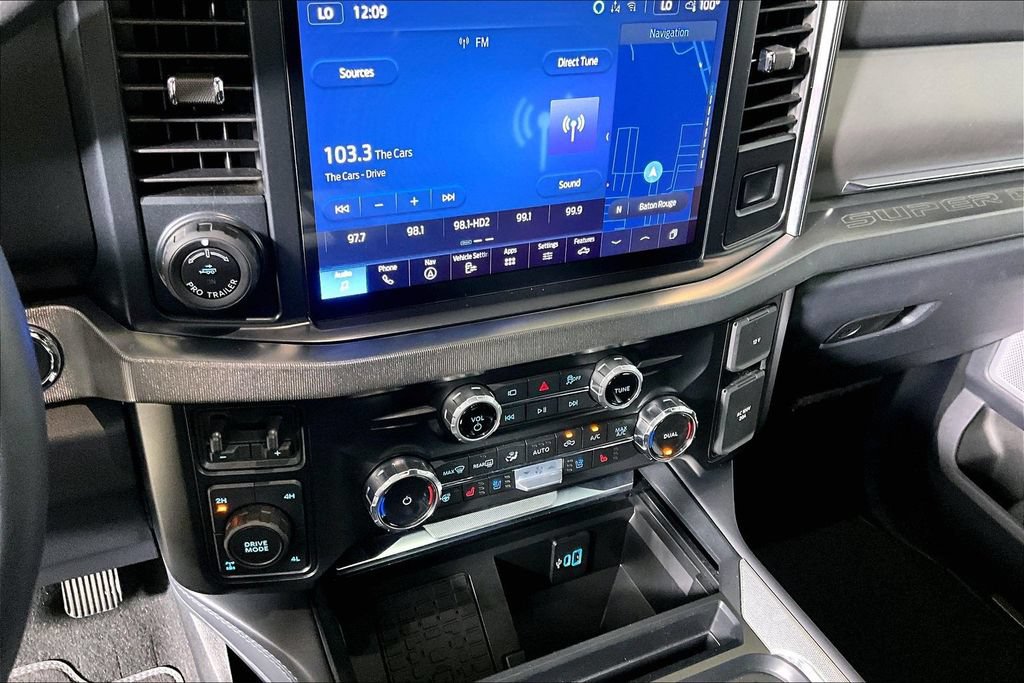 Certified 2025 Ford F250 Platinum AWD/4WD image 24