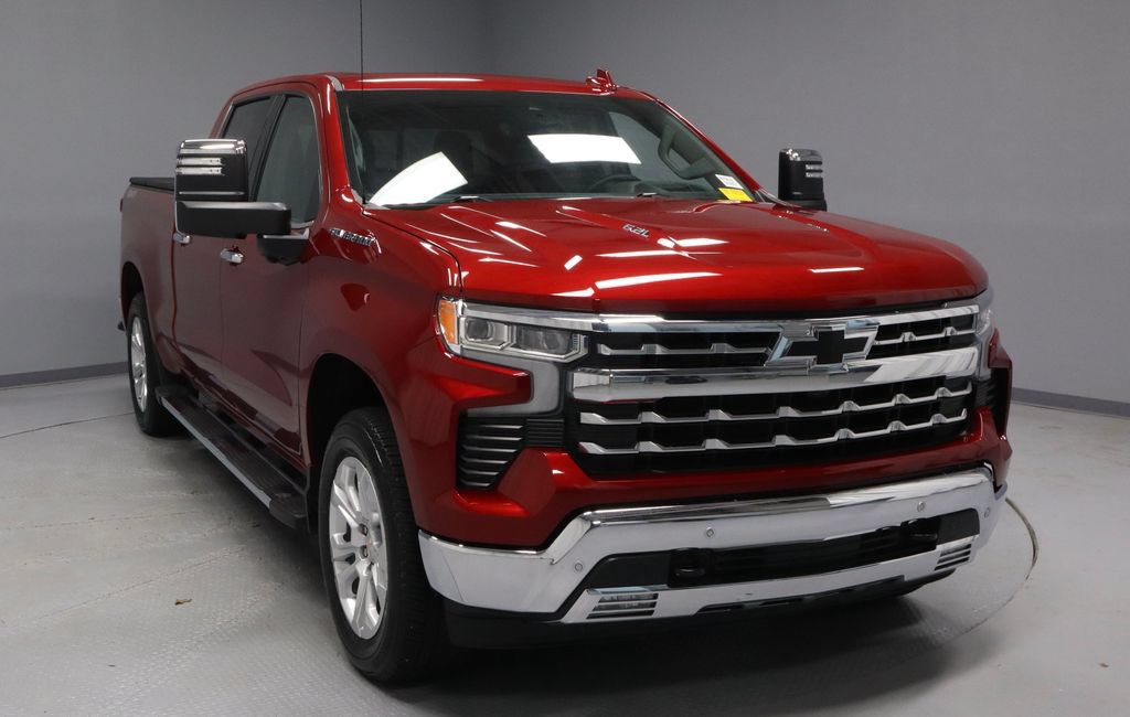 Used 2024 Chevrolet Silverado 1500 LTZ w/ Technology Package AWD/4WD image 1