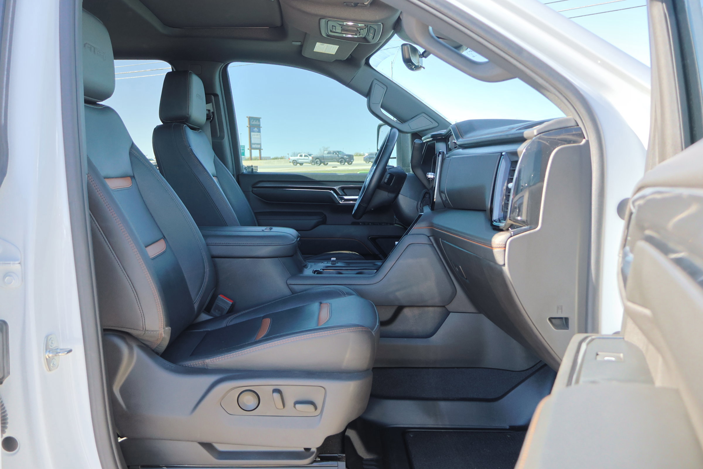 Used 2024 GMC Sierra 2500 AT4 w/ AT4 Premium Plus Package image 41