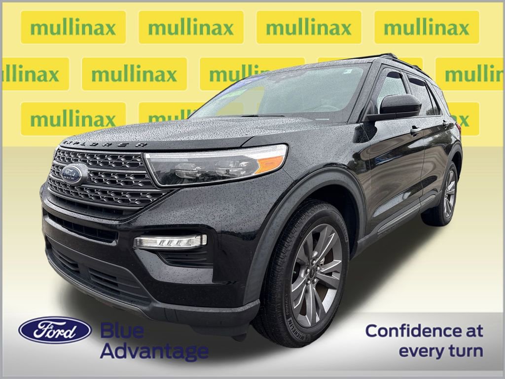Certified 2022 Ford Explorer XLT w/ Equipment Group 202A image 11