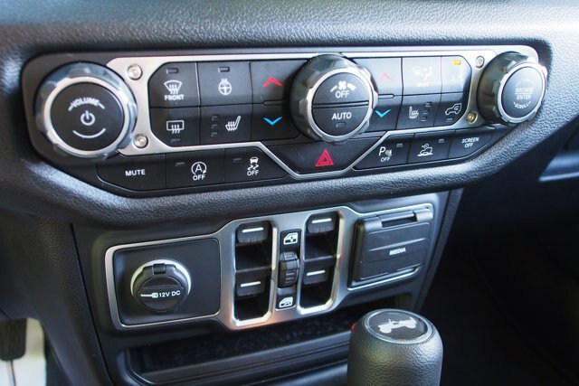 Used 2024 Jeep Wrangler Unlimited Sport AWD/4WD image 25