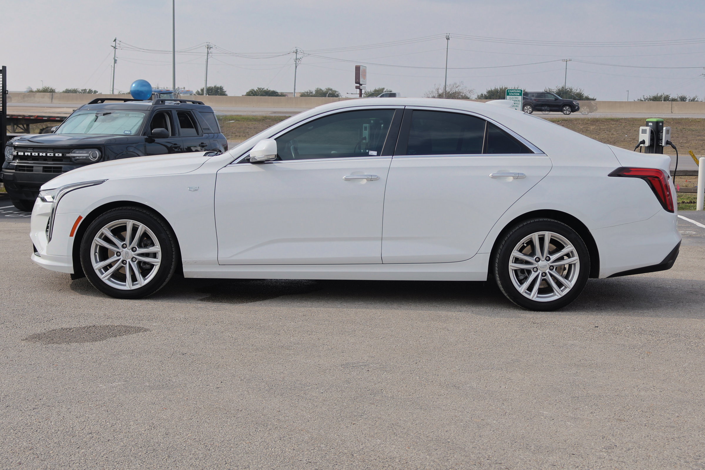 Used 2023 Cadillac CT4 Luxury image 9