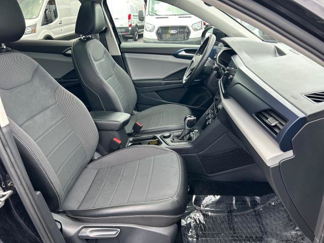 Used 2022 Volkswagen Taos SE w/ Panoramic Sunroof Package AWD/4WD image 19
