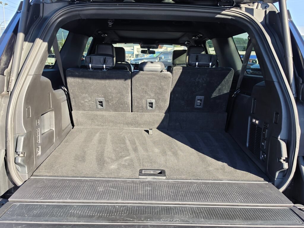 Certified 2025 Ford Expedition Max Platinum w/ Stealth Performance Package AWD/4WD image 10