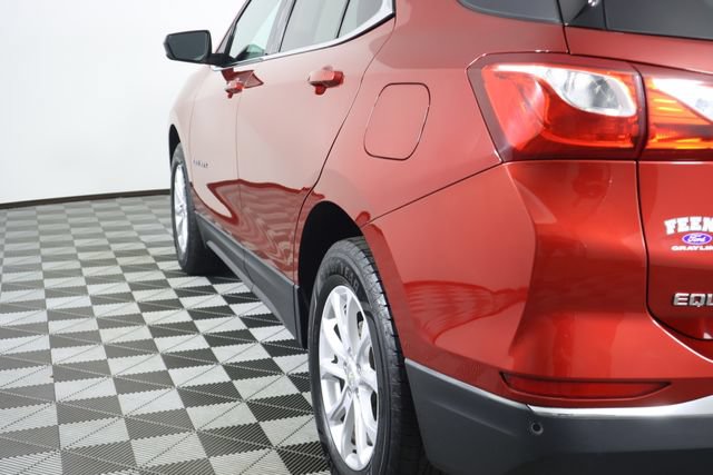 Used 2020 Chevrolet Equinox LT w/ Driver Convenience Package AWD/4WD image 23
