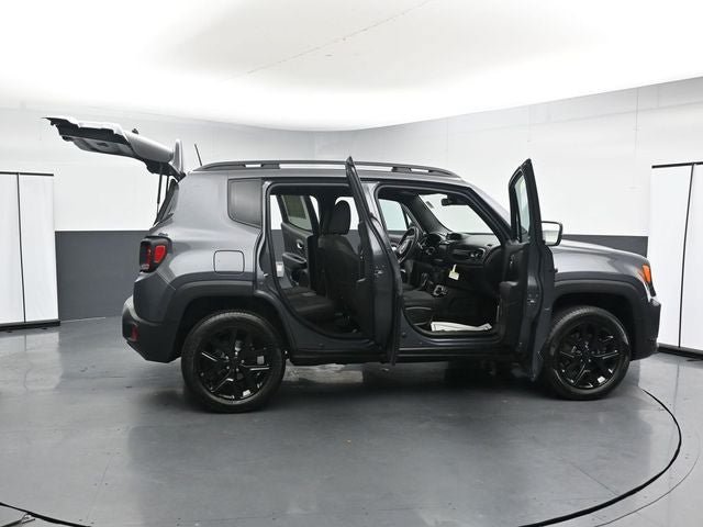 Used 2022 Jeep Renegade Altitude AWD/4WD image 37
