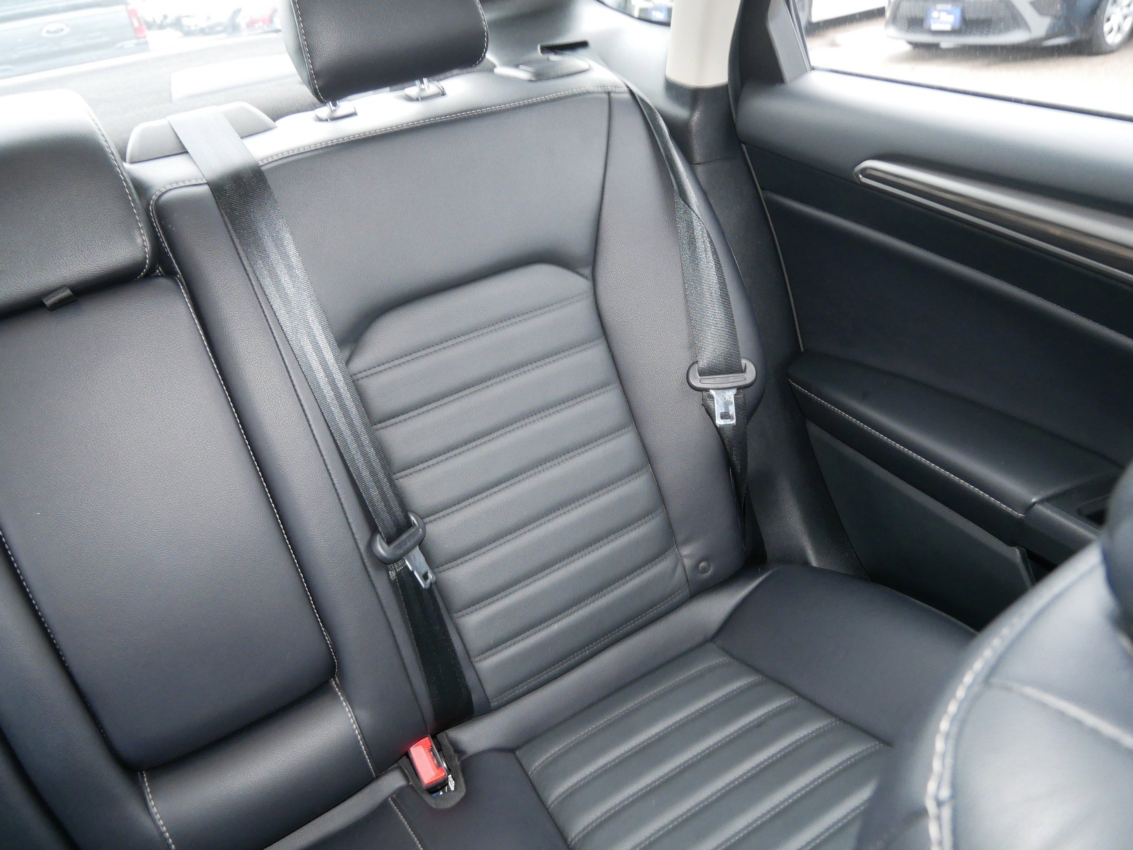 Certified 2018 Ford Fusion SE w/ Fusion SE Technology Package image 14