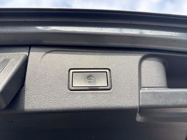 Used 2024 Volkswagen Atlas SEL image 28