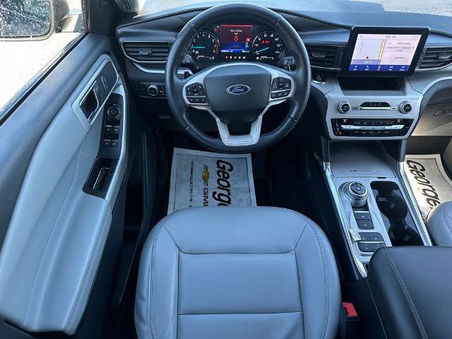 Certified 2021 Ford Explorer XLT w/ Equipment Group 202A image 6