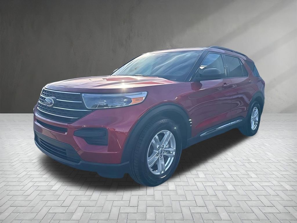 Certified 2022 Ford Explorer XLT image 2