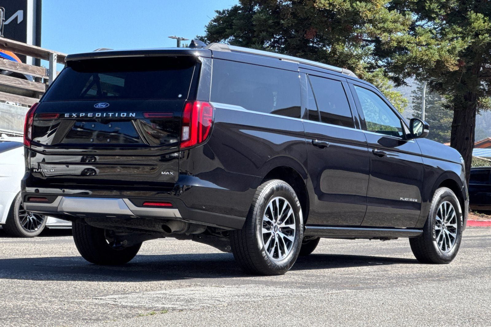Certified 2025 Ford Expedition Max Platinum AWD/4WD image 6