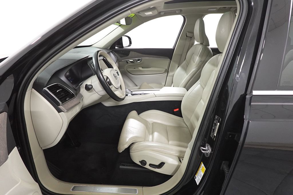 Used 2023 Volvo XC90 B6 Ultimate w/ Protection Package Premier image 9