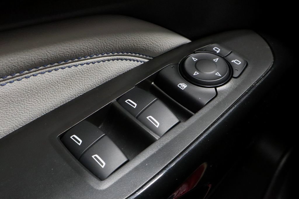 Used 2025 Chevrolet Trax LT w/ LT Convenience Package image 25