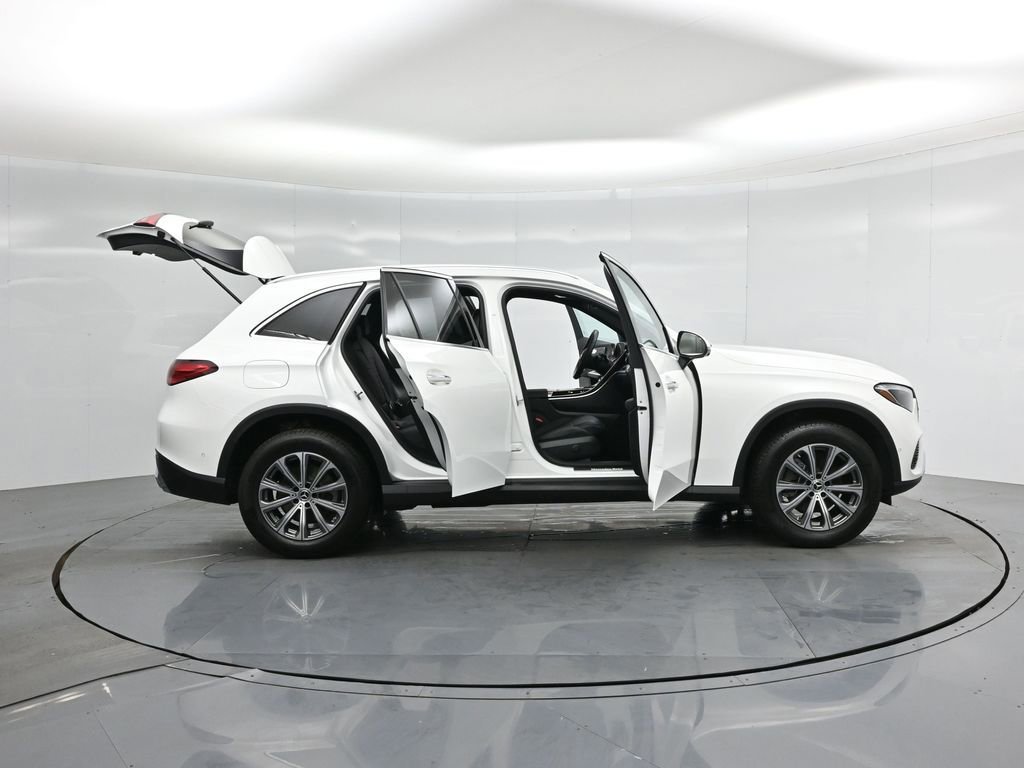 Used 2024 Mercedes-Benz GLC 300 GLC 300 image 33