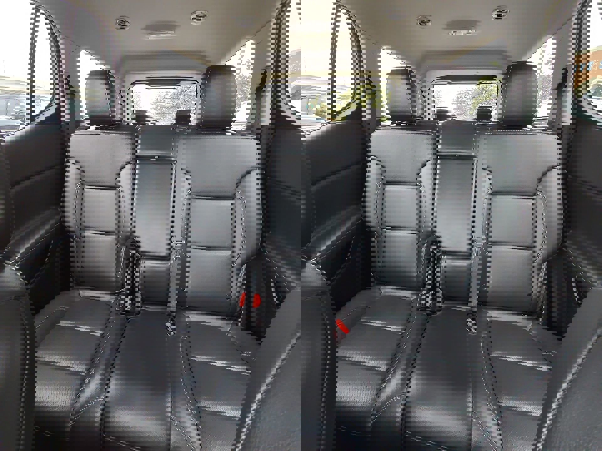 Used 2023 GMC Acadia SLT image 22