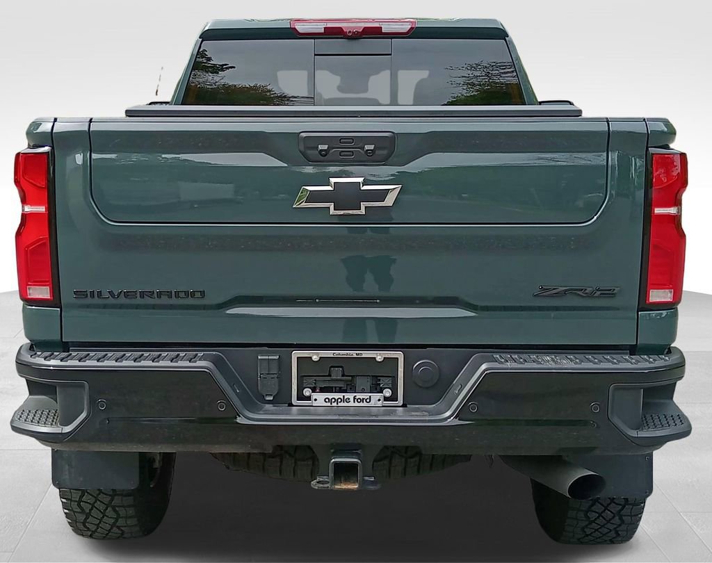 Used 2025 Chevrolet Silverado 2500 ZR2 w/ Technology Package image 4