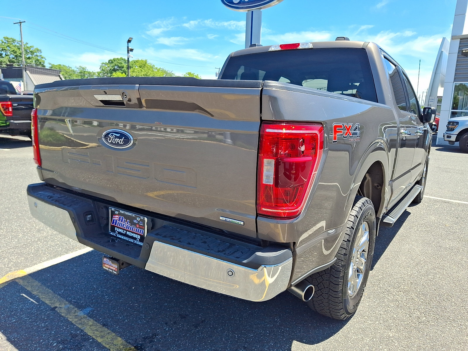 Certified 2022 Ford F150 XLT w/ Equipment Group 302A High AWD/4WD image 10