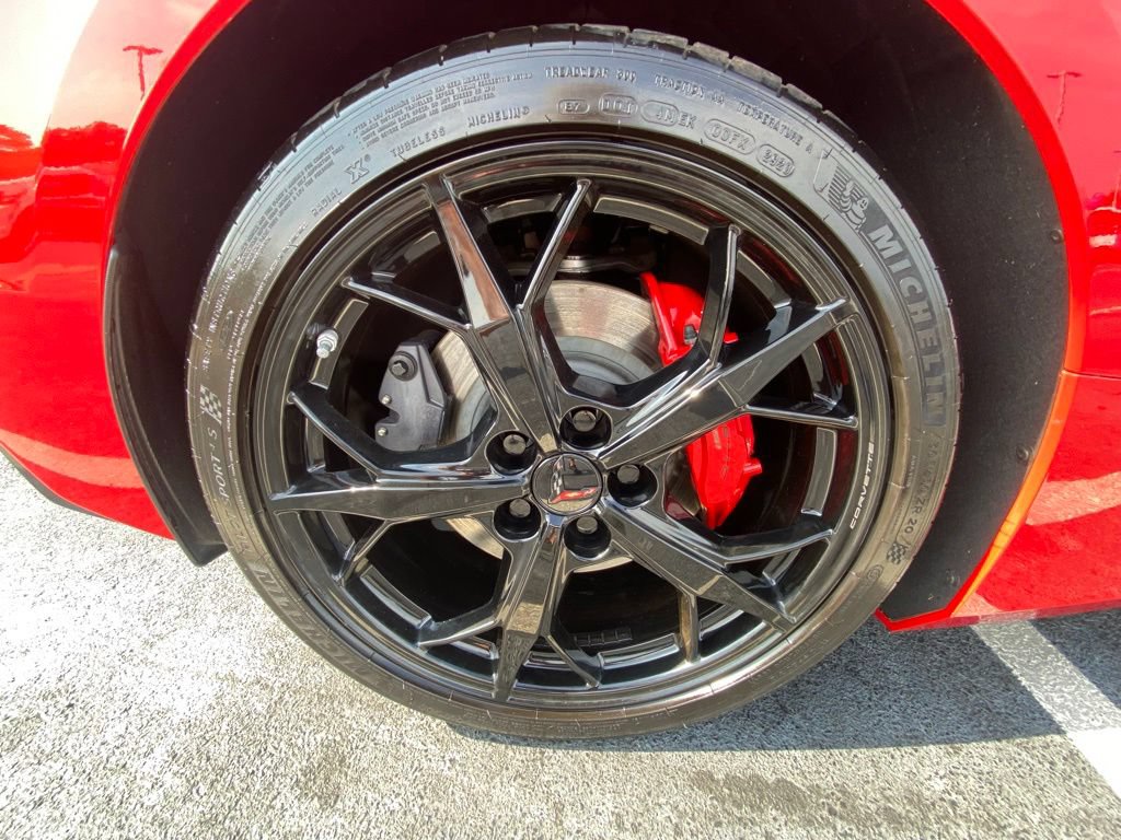 Used 2020 Chevrolet Corvette Stingray Preferred Cpe w/ 2LT Preferred Equipment Group RWD image 31