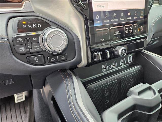 Used 2025 RAM 1500 Tungsten w/ Off Road Group AWD/4WD image 15