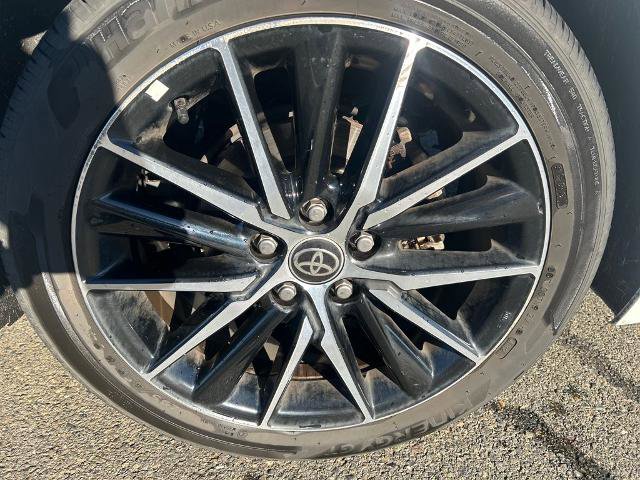 Used 2021 Toyota Camry SE w/ Cold Weather Package image 13