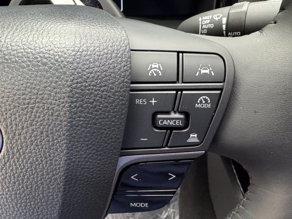 Used 2025 Toyota Camry XLE w/ Premium Plus Package AWD/4WD image 16