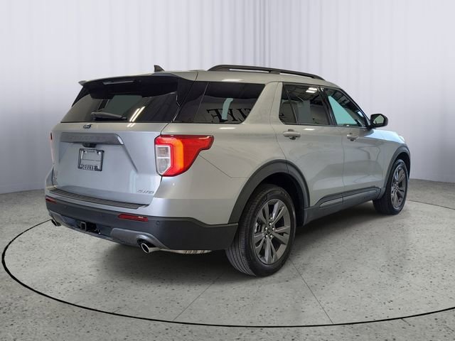 Certified 2023 Ford Explorer XLT w/ Equipment Group 202A AWD/4WD image 2