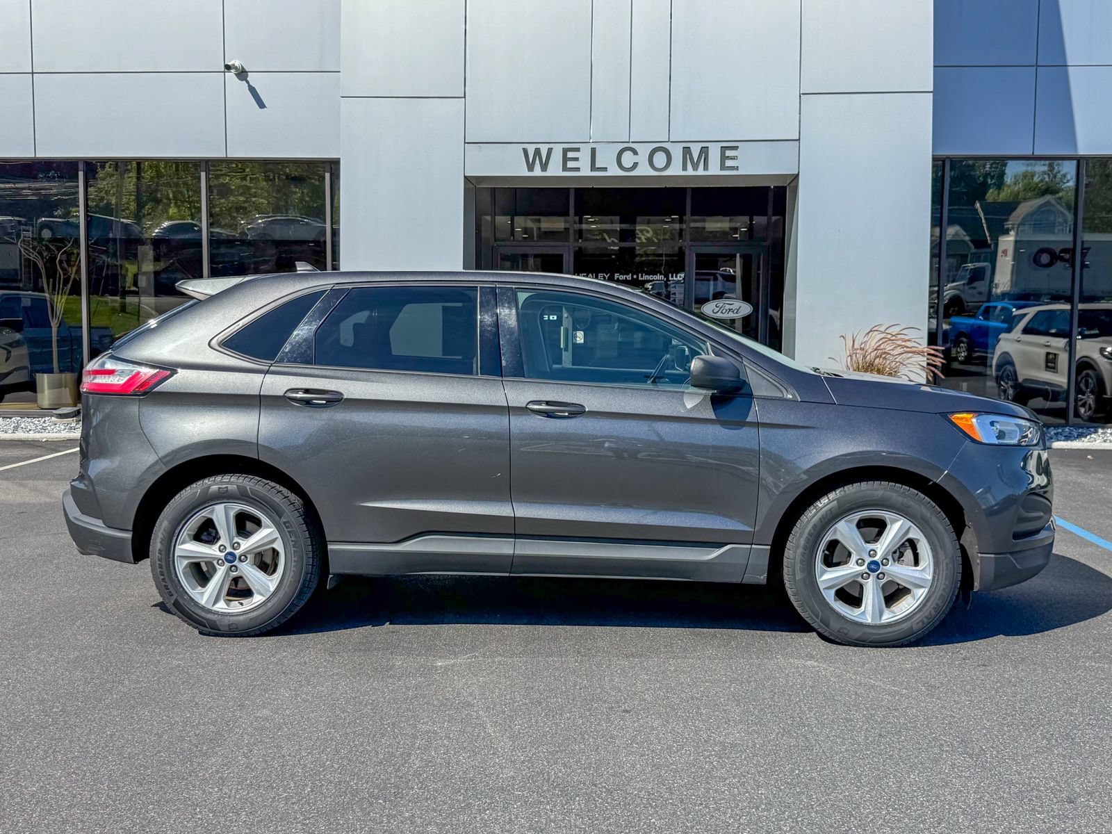 Certified 2020 Ford Edge SE FWD image 7