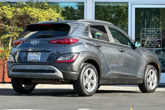 Used 2022 Hyundai Kona SEL w/ Cargo Package FWD image 4