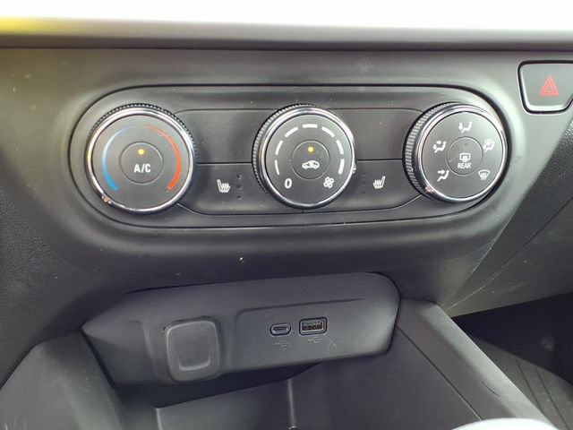 Used 2024 Chevrolet Trax LS w/ LS Convenience Package FWD image 24