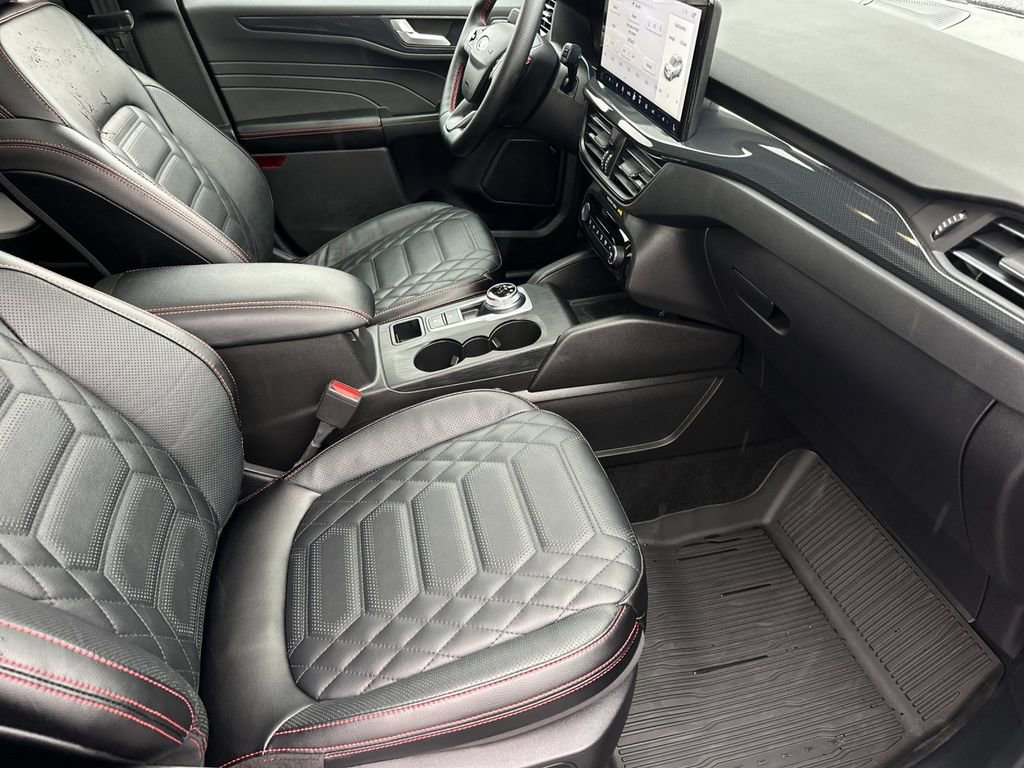 Certified 2024 Ford Escape ST-Line Elite w/ Premium Technology Package image 15