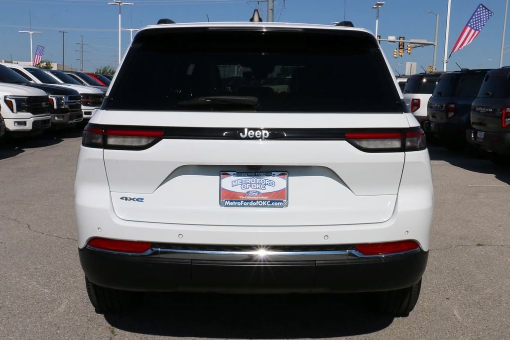 Used 2024 Jeep Grand Cherokee Limited 4xe AWD/4WD image 6