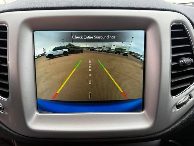Used 2021 Jeep Compass Latitude FWD image 23