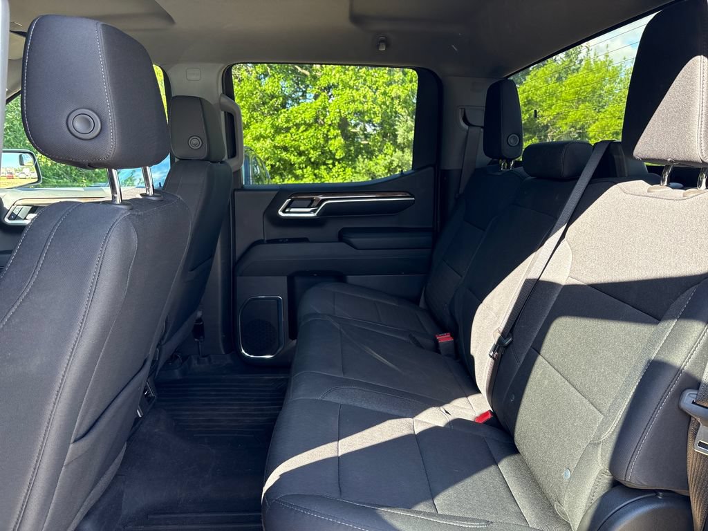 Used 2025 Chevrolet Silverado 1500 LT AWD/4WD image 14