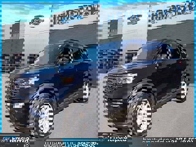 Certified 2022 Ford Explorer XLT w/ Equipment Group 202A image 4