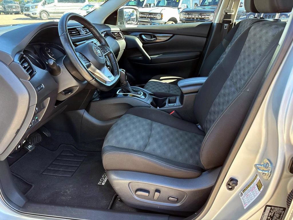 Used 2021 Nissan Rogue Sport SV AWD/4WD image 9