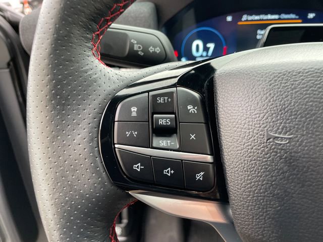 Certified 2025 Ford Explorer ST-Line w/ ST-Line Street Pack image 32