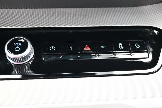 Certified 2025 Ford Expedition Active AWD/4WD image 24