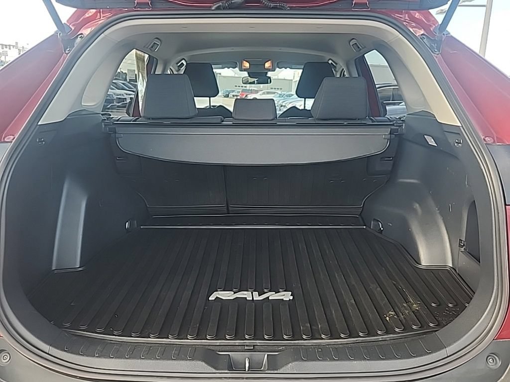 Used 2019 Toyota RAV4 LE w/ All Weather Liner Package AWD/4WD image 21