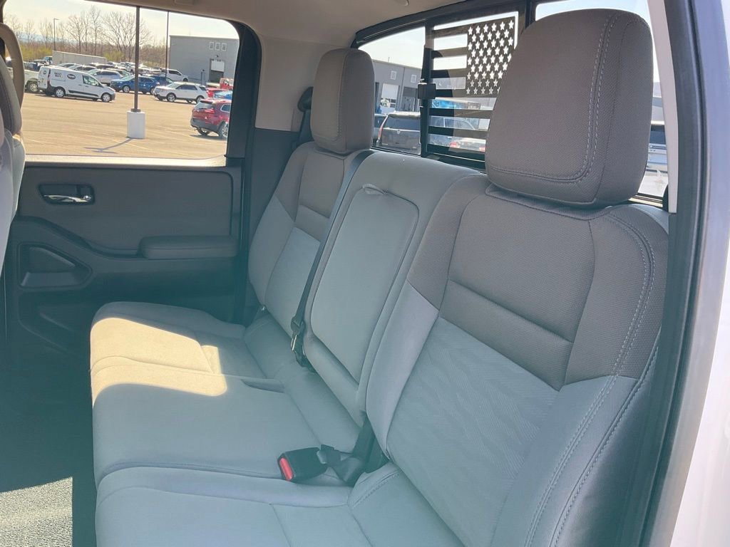 Used 2022 Nissan Frontier SV AWD/4WD image 21